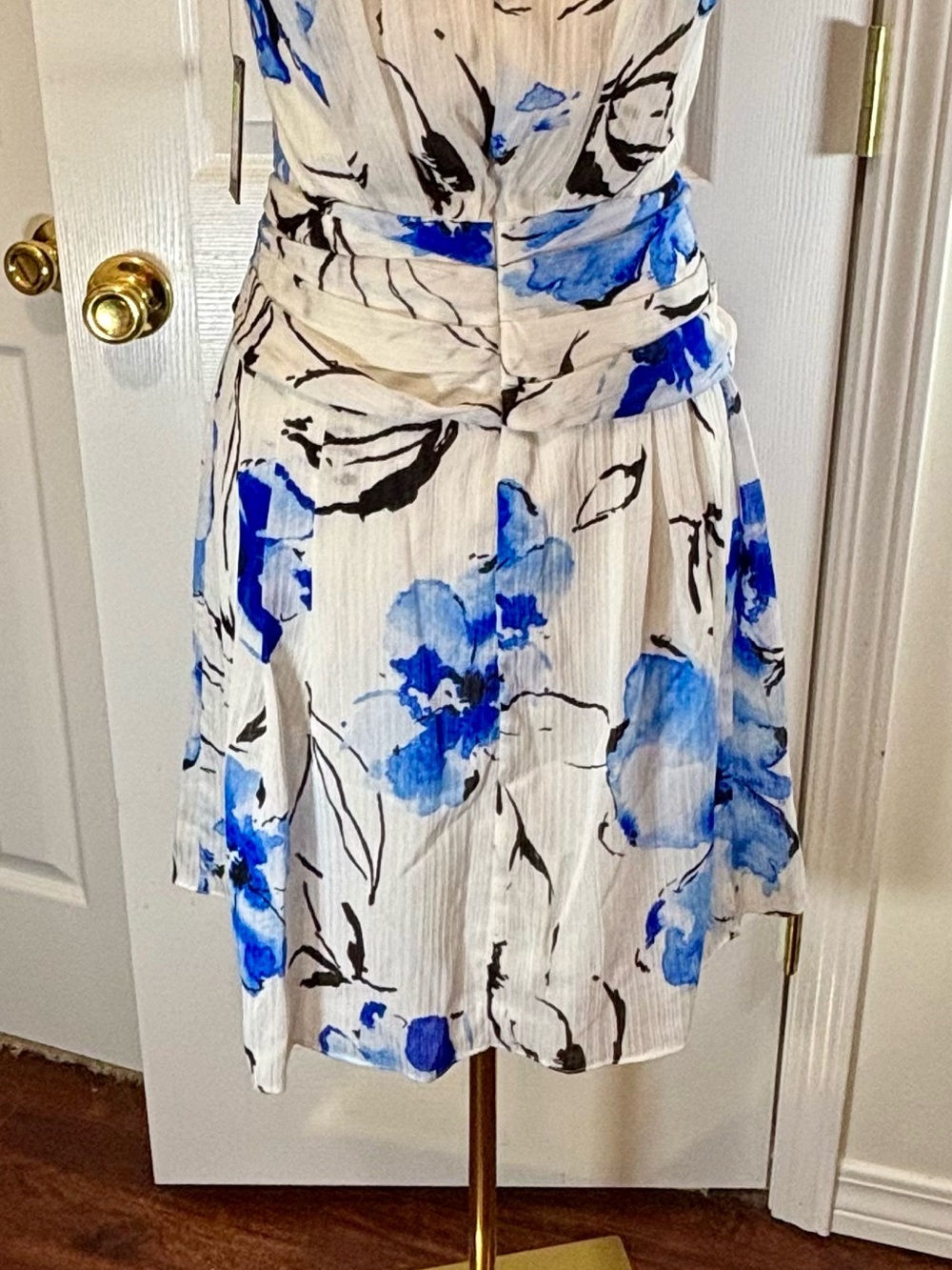 DKNY White Mini Wrap Dress with Blue Floral Print - Picture 6 of 10
